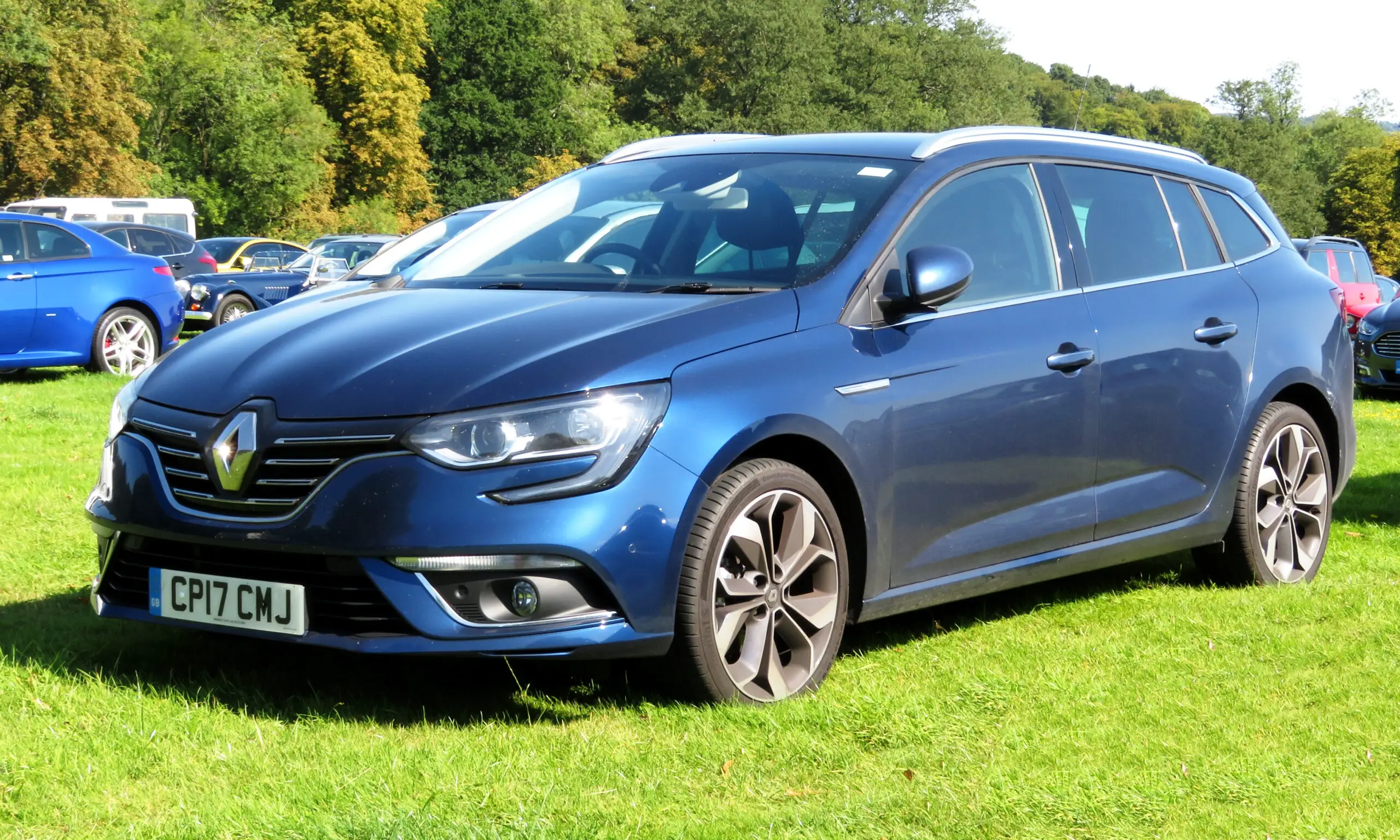 Review: Renault Megane IV ( 2016 - 2022 ) - Almost Cars Reviews